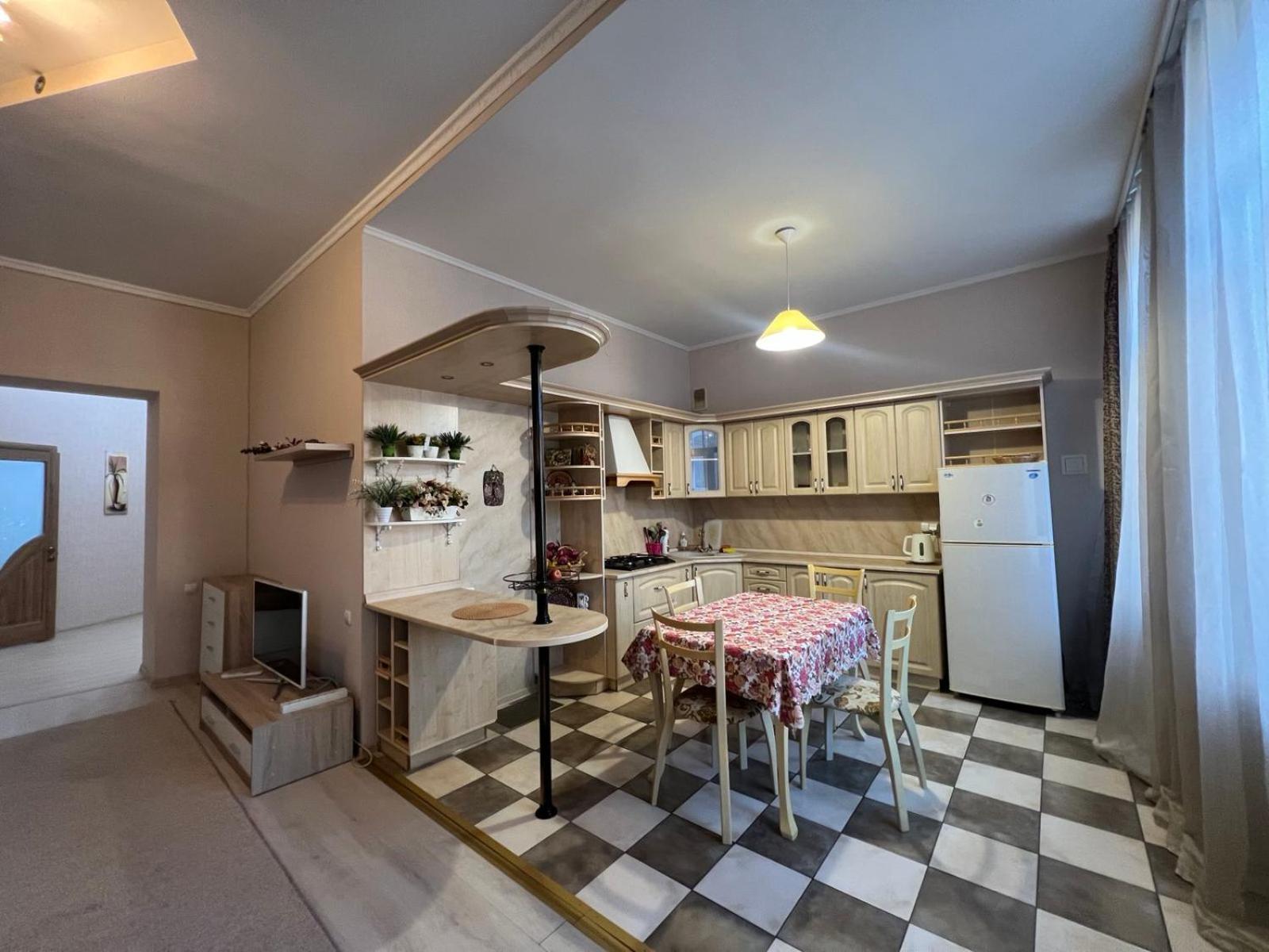 Apartment On Baseinaya Street 13 キエフ エクステリア 写真